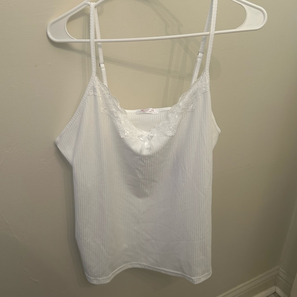 Chic White Lace Trim Tank Top